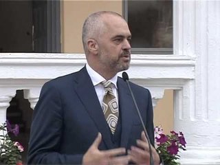 RAMA ME TE PERNDJEKURIT "FUND HIPOKRIZISE,ME KETE KATEGORI ESHTE ABUZUAR 20 VJET" LAJM