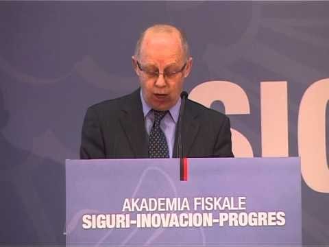 JO ME ANALFABETE FISKALE RAMA, NUK DO TE KETE ME TE PAAFTE NE TATIME E DOGANA LAJM