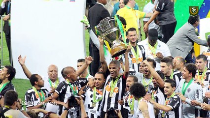 Entrevista com o zagueiro do Atlético Leonardo Silva