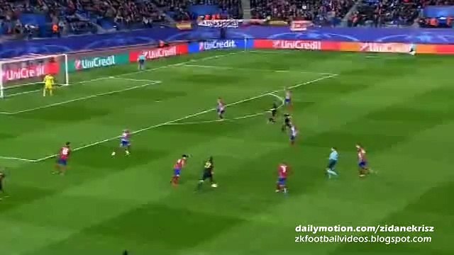 Wesley Sneijder Almost Scores, big chance - Atletico Madrid v. Galatasaray 25.11.2015 HD