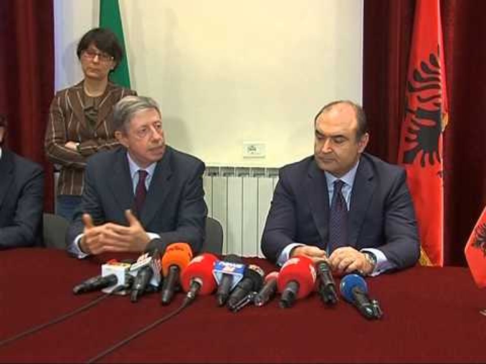 VLORE,PROJEKTI PER PORTIN ITALIA JEP 15 MILION EURO PER REHABILITIMIN E PORTIT TE VLORES LAJM