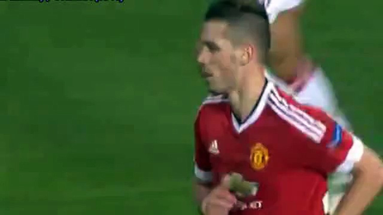 Morgan Schneiderlin Big chance - Manchester United v. PSV Eindhoven 25.11.2015 HD