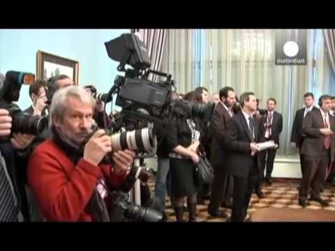 PARALAJMERIMI I SHBA RUSIA DUHET TE NDALE MENJEHERE DESTABILIZIMIN E UKRAINES LAJM