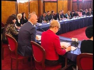TE MESOSH NOTEN ONLINE KRYEMINISTRI EDI RAMA,PLAN PER DIXHITALIZIMIN E SHKOLLAVE LAJM