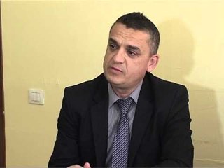 SI ABUZOHET ME NAFTEN SIPAS HETIMEVE TE PARA NAFTA VJEN E PASTER DHE PERZIHET KETU LAJM
