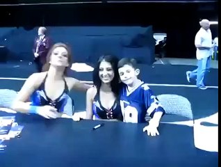 Малыш удивил девушек своим поступком