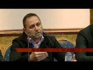 Biznesi i ilaçeve kundër ministrisë- Top Channel Albania - News - Lajme