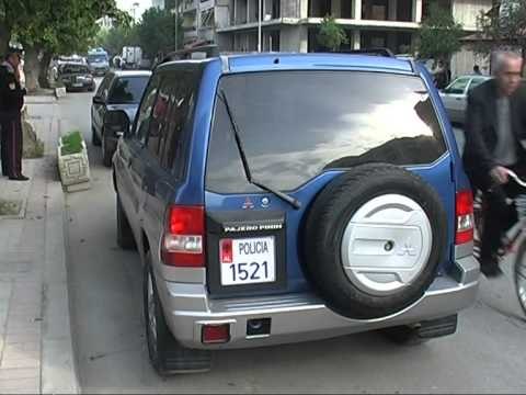 ATENTAT NE DURRES EKSPLOZIV MAKINES SE PRONARIT TE NJE LOKALI NUK KA VIKTIMA LAJM