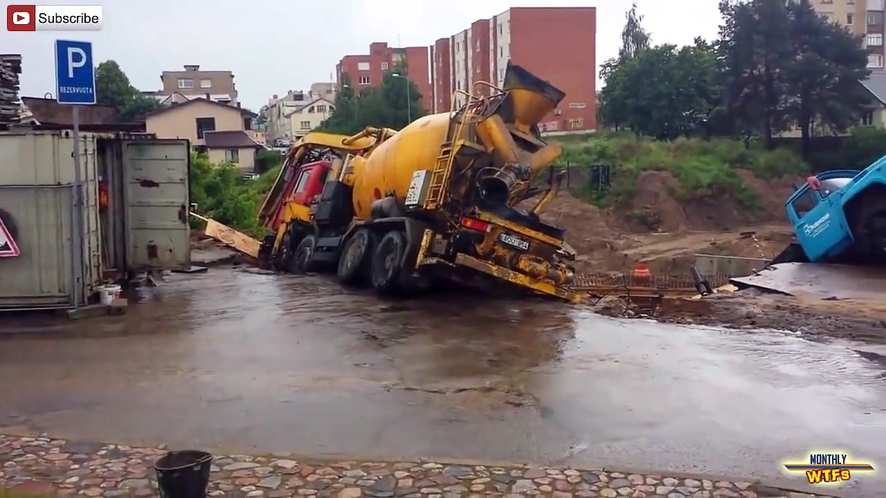 Super Funny Videos Compilation -- JUNE 2014 -- MonthlyFails(1)