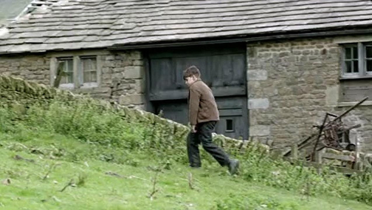 The Village - S1 E3