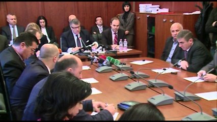 FULLANI: KREDIDHENIA PROBLEM PER EKONOMINE