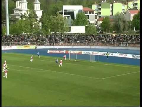 SKENDERBEU SHPALLET KAMPION KORÇARET TEATER NE FUSHE, PARTIZANI MUNDET NGA LAÇI LAJM