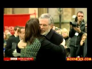GERRY ADAMS NE PRANGA ISH LIDERI I IRLANDES SE VERIUT AKUZOHET PER NJE VRASJE NE 1972 LAJM