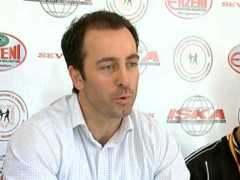 PARADOKSI NE KICKBOKS JANE KAMPIONE ME 7 MEDALJE POR SHTETI NUK I NJEH FEDERATEN LAJM