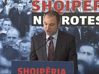LAJME NGA VENDI PERGATITJET PER 70 VJETORIN E CLIRIMIT,AKUZAT PER PIKTURAT LAJM
