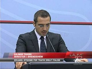 Kapet avioni me drogë në Divjakë - News, Lajme - Vizion Plus