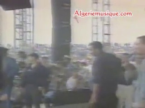 tombé sur les balles des terroriste islamique, cela fait plus de 20 ans deja , il n avait que 26ans . repose en paix Hasni