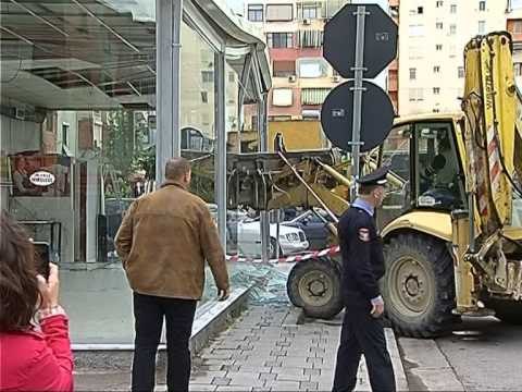 INUK AKSION NE TIRANE PRISHEN NDERTIMET PA LEJE QE KANE ZENE HAPESIRAT PUBLIKE LAJM