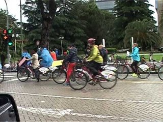 DITA KUNDER HOMOFOBISE PARADA E KOMUNITETIT LGBT NE TIRANE,"JEMI KRENARE" LAJM