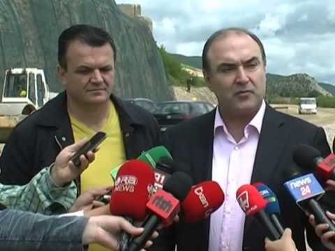 AKSI RRUGOR LIN POGRADEC MINISTRI HAXHINASTO PREMTON SE RRUGA DO JETE GATI NE MARS 2015 LAJM