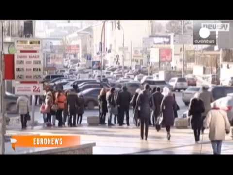 TRUPAT RUSE TERHIQEN 10 KM NGA KUFIRI ME UKRAINEN JANE NE GADISHMERI LAJM