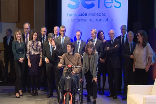 Seres premia la labor social de grandes y pequeñas empresas