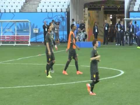 NIS SOT KUPA E BOTES PAS CEREMONISE HAPESE SFIDA HAPESE MES BRAZILIT E KROACISE LAJM