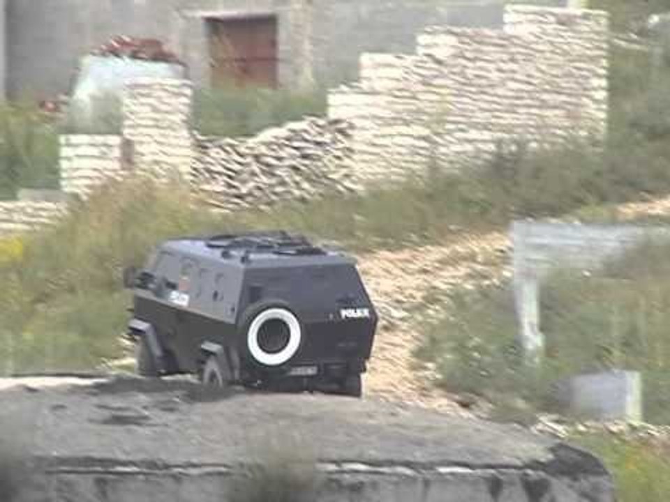 LAZARAT,PLAGOSEN DY TE RINJ RRETH 850 POLICE KERKOJNE PER ARME DHE HASHASH NEPER SHTEPI LAJM