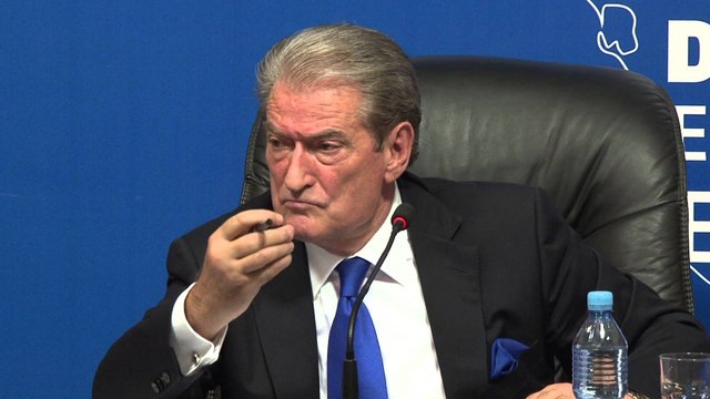 BERISHA: MARREVESHJA ME CEZ, MEGA - AFERE KORRUPTIVE