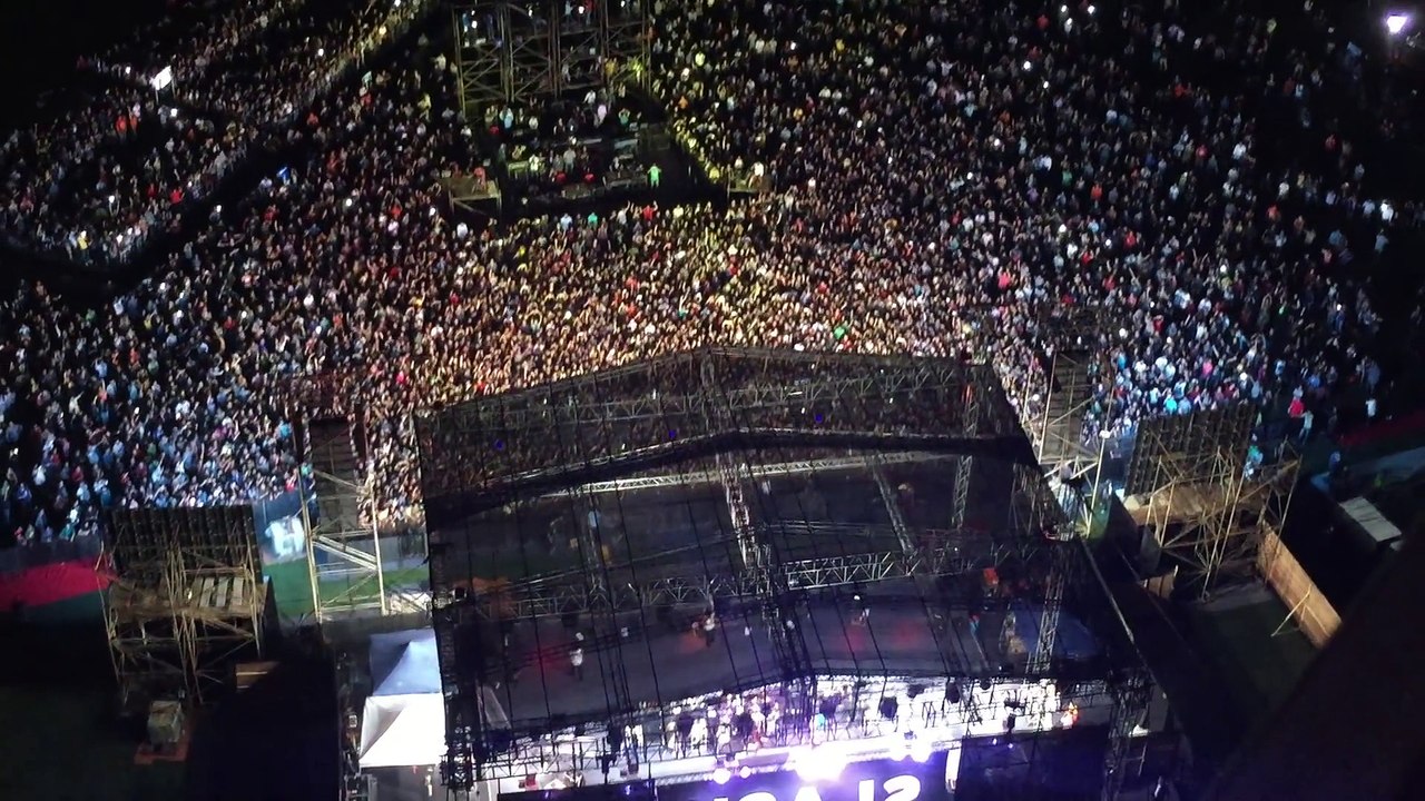 Sweet Child of Mine - Slash and the Conspirators live in Mumbai featuring the Mumbai boys