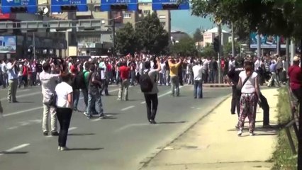 PROTESTA NE SHKUP, REAGOJNE NDERKOMBETARET