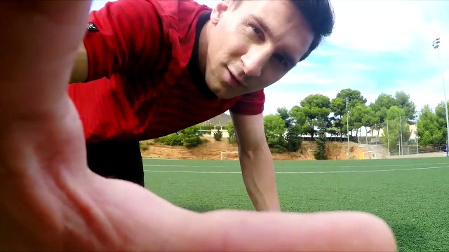 Football - Lionel Messi se la joue Rémi Gaillard