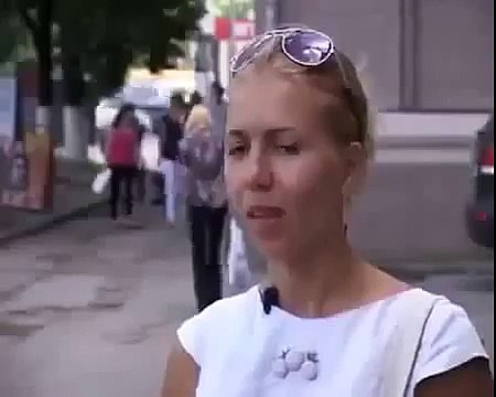 Пипец, я дура! Девушка отдала циганке все деньги.