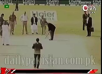 Shahid Afridi Bowling to Pak Army cheif General Raheel shareef!!