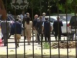 INCIDENT NE PARLAMENT DEPUTETET E MAZHORANCES E OPOZITES PERPLASJEN JASHTE SALLES LAJM