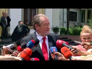 Konflikt fizik në Parlament - Top Channel Albania - News - Lajme