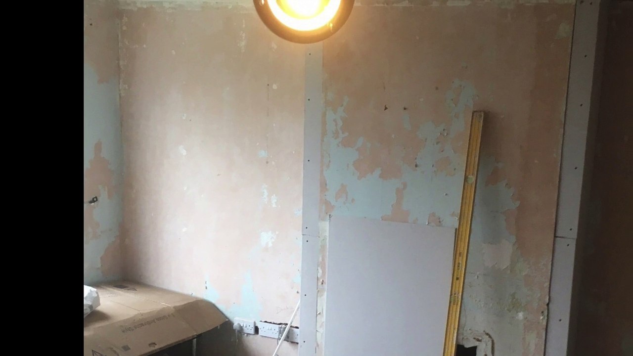 BUILDING ALTERATIONS IN CAERPHILLY - BUILDER & PLASTERER IN CAERPHILLY