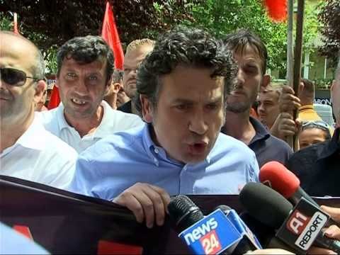 TUBIME PRO SHQIPTARE TIRANE,PROTESTA NE MBESHTETJE TE SHQIPTAREVE NE MAQEDONI LAJM