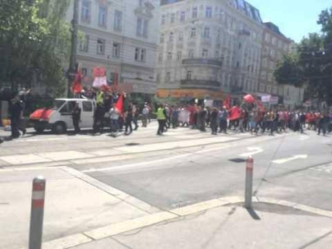 SHQIPTARET NE DIASPORE DALIN NE PROTESTA NE MBESHTETJE TE SHQIPTAREVE TE MAQEDONISE LAJM