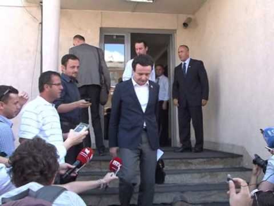 OPOZITA PA "VETEVENDOSJEN" KREU I AAK HARADINAJ ME I ASHPER PAS TAKIMIT ME ALBIN KURTIN LAJM