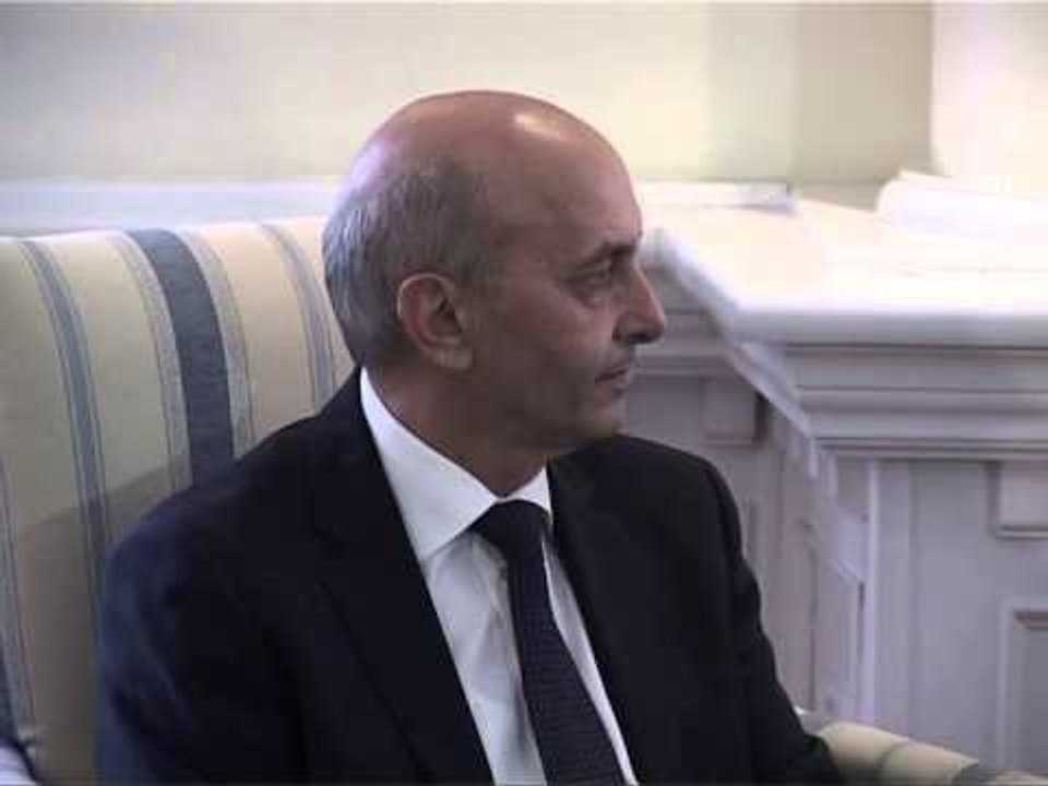 BASHA TAKON ISA MUSTAFEN DISKUTOHET MES DY LIDERVE POLITIK BASHKEPUNIMI MES PARTIVE LAJM