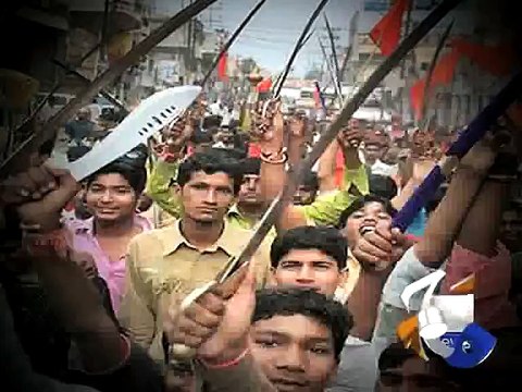 Shiv Sena offers Rs 1 lakh for 'slapping' Aamir Khan