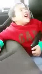 VIRAL!! Nooooo quiero que me vacunes mamaaaa!!!!!