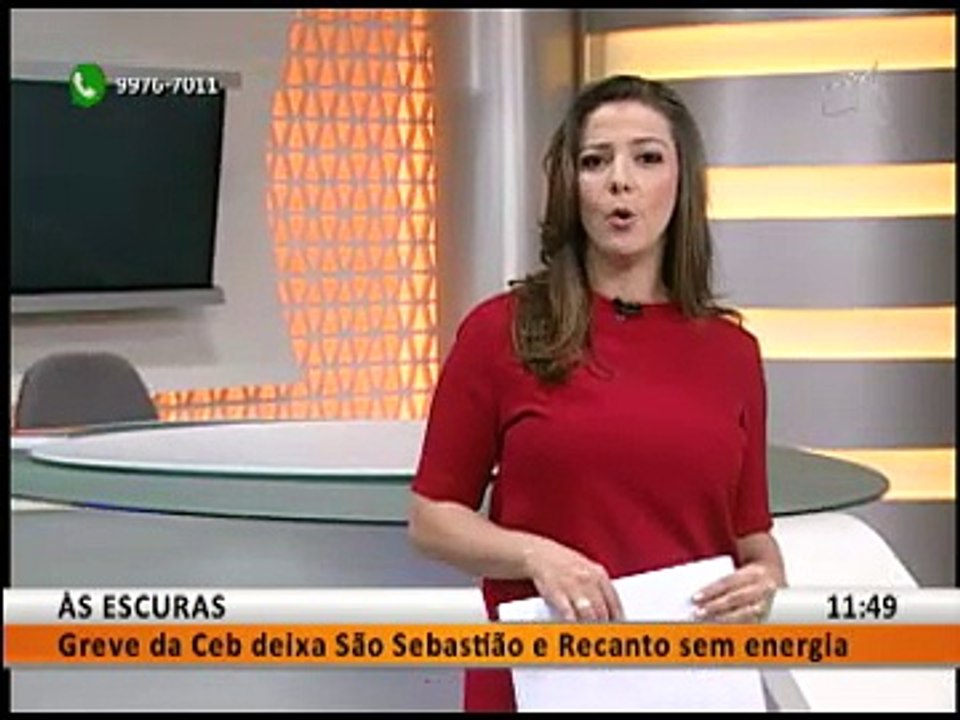 ÀS ESCURAS
