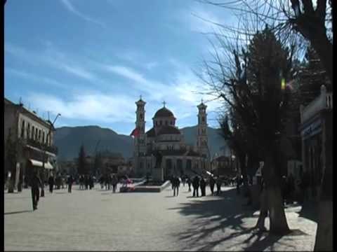 MASHTRONIN QYTETARET POLICIA PRANGOS DY MASHTRUES ME PUNESIMIN JASHTE SHQIPERISE LAJM