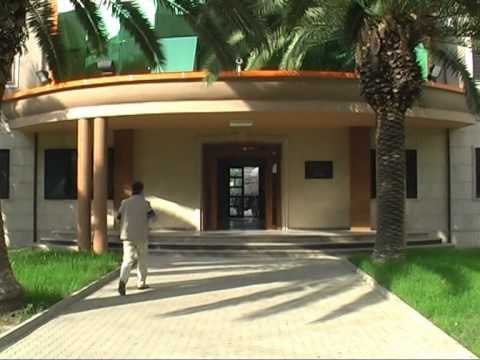 QELLOHET NJE 40 VJEÇAR ROLAND FARRUKU U PLAGOS NE NJE ATENTAT NE KTHESEN E MAMINASIT LAJM