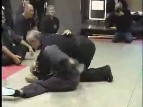 Técnicas de Ninjutsu con Masaaki Hatsumi