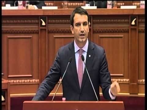 VELIAJ REAGON NGA KUVENDI “RRITJA E MOSHES SE PENSIONEVE ME 1 JANAR ESHTE GENJESHTER E PD” LAJM