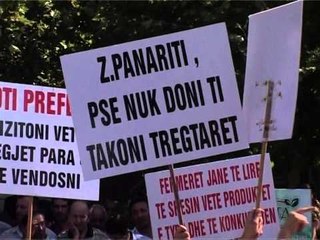 PROTESTA PARA KUVENDIT TREGETARET SERISH NE TUBIM KUNDER ZHVENDOSJES SE KETIJ TREGU LAJM