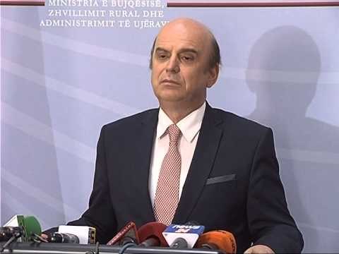 MBESHTETJA PER FERMERET MINISTRI PANARITI PREMTON DERI NE 150 MIJE USD NDIHME PER FERMERET LAJM